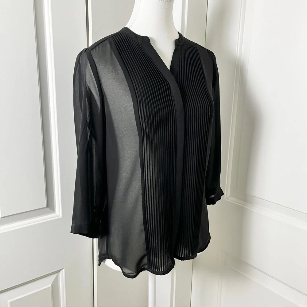 H&M Sheer Black Pleated Pintuck V-Neck Blouse - US Size 4 - Picture 2 of 12